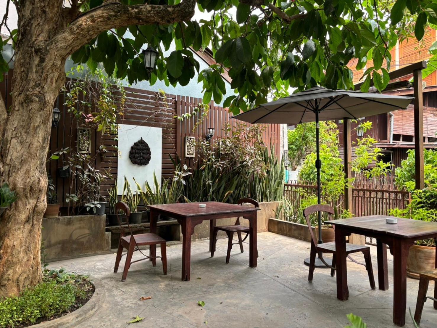 Yindee Stylish Guesthouse Chiang Mai Exteriör bild