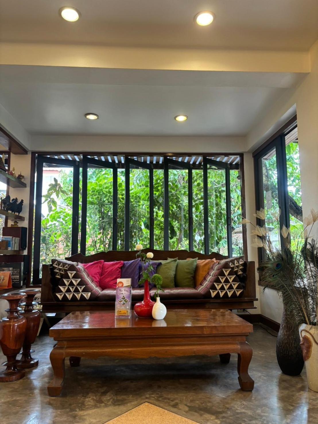 Yindee Stylish Guesthouse Chiang Mai Exteriör bild