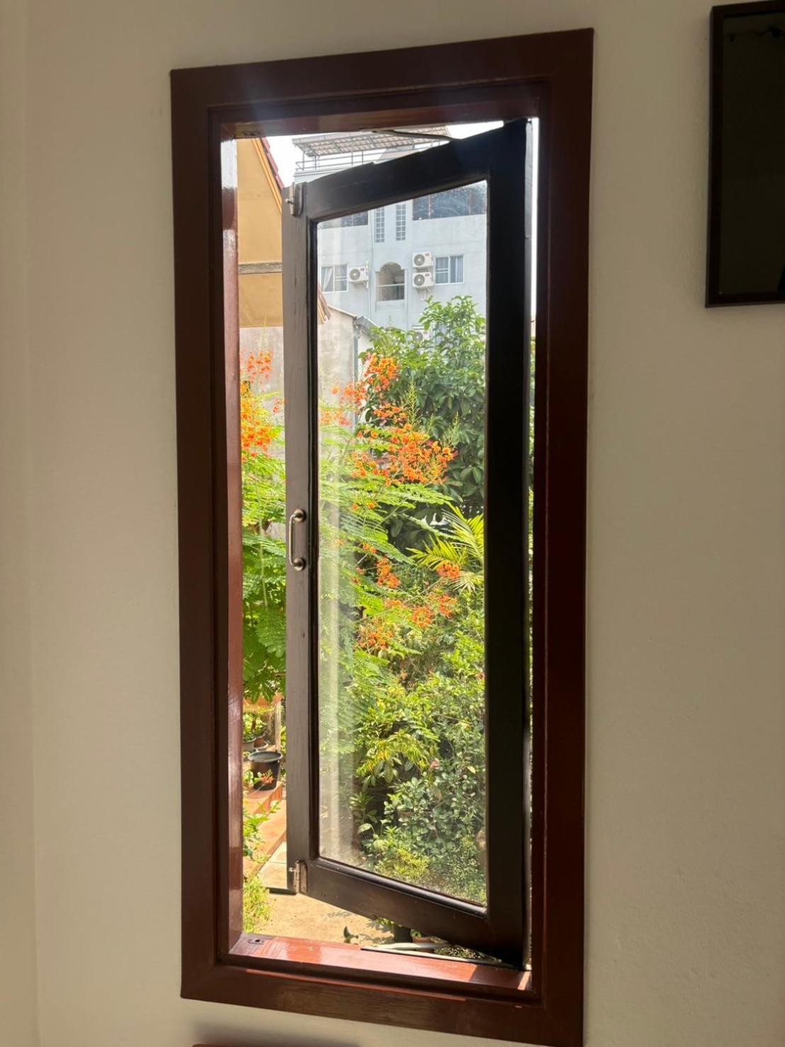 Yindee Stylish Guesthouse Chiang Mai Exteriör bild