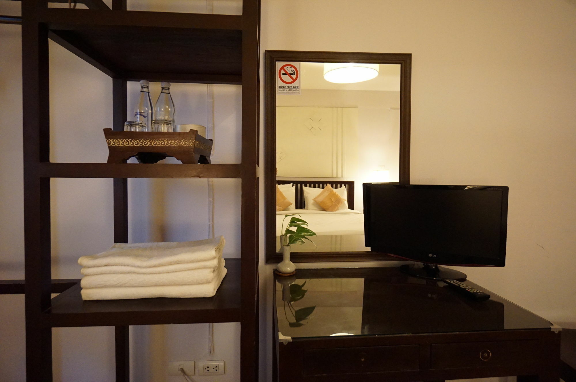 Yindee Stylish Guesthouse Chiang Mai Exteriör bild